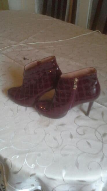 qadın çəkmə: Ölçü: 37, rəng - Qırmızı, Yeni — 1