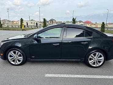 Chevrolet Cruze: 1.4 l | 2011 il Sedan — 4