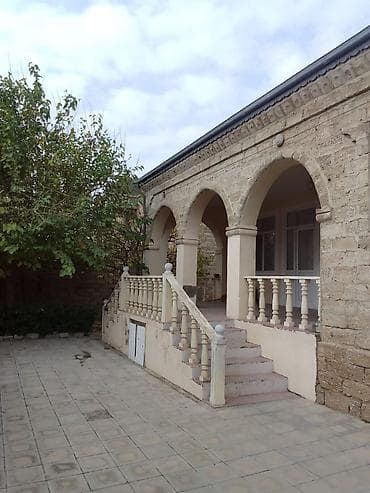 Satılır: həyət evi - Layihə: tağlı eyvanlı, geniş pilləkənli həyət