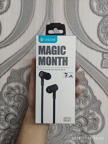 qulaqci: Yeni Simli Qulaqcıqlar, Celebrat, rəng - Qara — 1