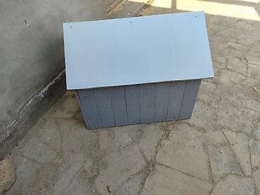 pişiy yuvası: Ağ damlı taxta it evi - Material: qalın taxta lövhələr, üst hissə — 4