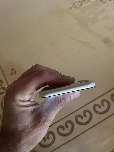 zoom kamera: IPhone 11, Ağ — 4