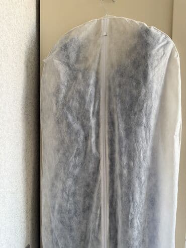 nişan donları: Ziyafət geyimi 500azn alınıb 1 dəfə geyinilib nişanda Etiketdə 40 — 9