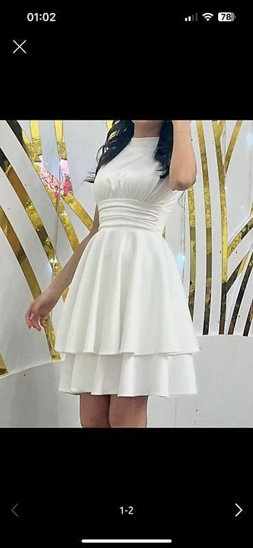 Ağ rəngli qısa ziyafət/libas S ölçüdədir, dərzidə baha tikilib, 1dəfə