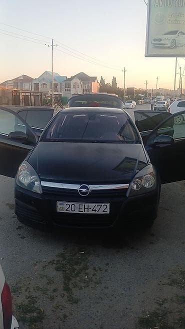 kia forte diffuser: Opel Astra H – qara rəng, hetçbek kuzov Xüsusiyyətlər: - Kuzov: 5 — 3