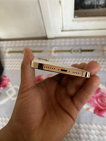 ayfon 6s 16 gb: IPhone 12 Pro, Qızılı, Face ID — 4