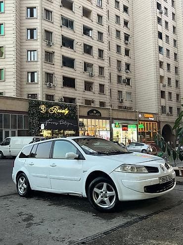 reno kangoo: Renault Mégane Grandtour (aile universal), ağ rəng - Kuzov: universal — 4