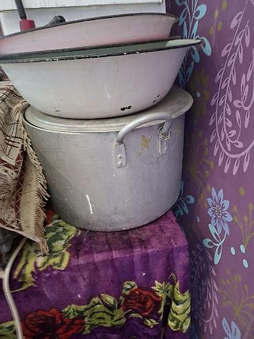 odun samovarları 5l: Mətbəx və təsərrüfat əşyaları dəsti Tərkib: - Böyük həcmli alüminium — 1