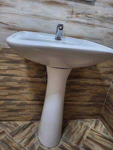Hamam otagi ucun tülpan
kran
guzgu
dest seklinde satilir
Qara Qarayev — 3
