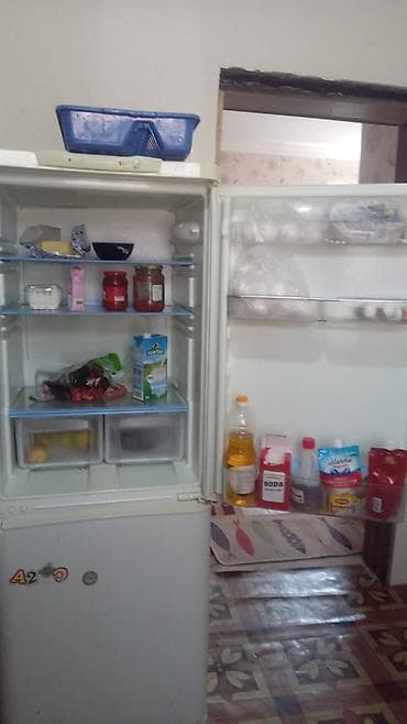 İşlənmiş 2 qapılı Indesit Soyuducu Satılır, rəng - Ağ, Təkərli — 2