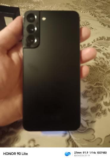 htc one: Samsung Galaxy S22, цвет - Черный, Беспроводная зарядка — 4