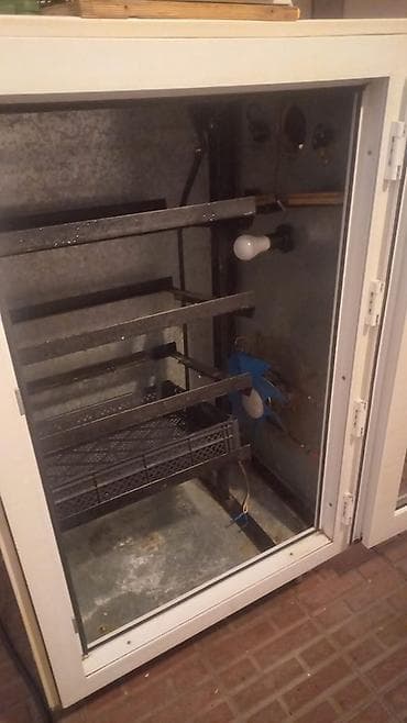 İnkubatorlar: Yumurta inkubatoru – şkaf tipli, şüşə qapılı Məhsul təsviri: - Şkaf — 6