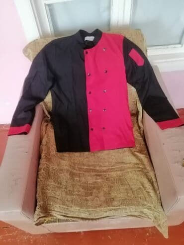 paradni forma: Ağ rəngli aşpaz forması dəsti Məhsulun tərkibi: - Aşpaz köynəyi — 5