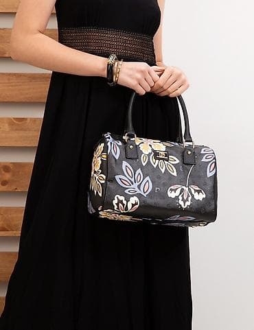 Çantalar: Çiyin çantası, İşlənmiş — 1