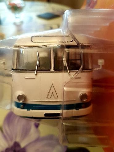 LAZ-695E avtobusunun kolleksiya modeli – “Наши Автобусы” seriyasından — 2