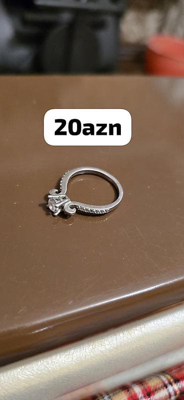 canta teze: Dəstə daxildir: Sırğa, Gümüş — 3