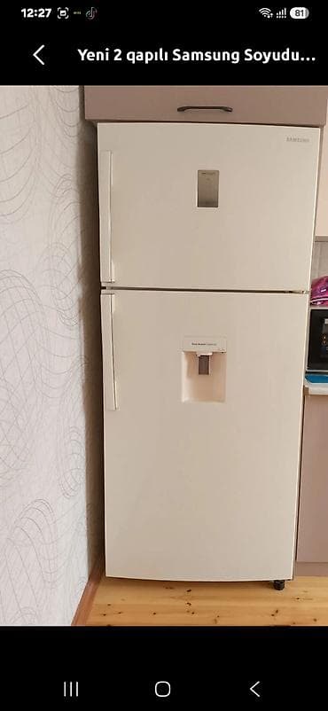 nomre satilir: Yeni 2 qapılı Samsung Soyuducu Satılır, rəng - Boz, Təkərli — 2