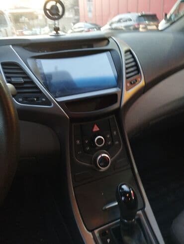 turbo az hyundai i30 dizel: Hyundai Elantra sedan – ağ rəng, ön və arxa görüntüləri paylaşılıb — 2