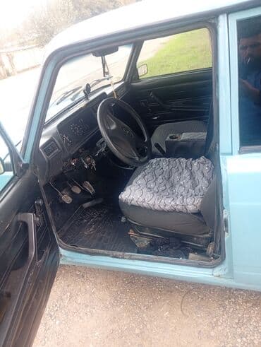 опель зафира а: VAZ 2107 sedan - Kuzov: 4 qapılı sedan, mavi rəng - Ön və arxa xrom — 11