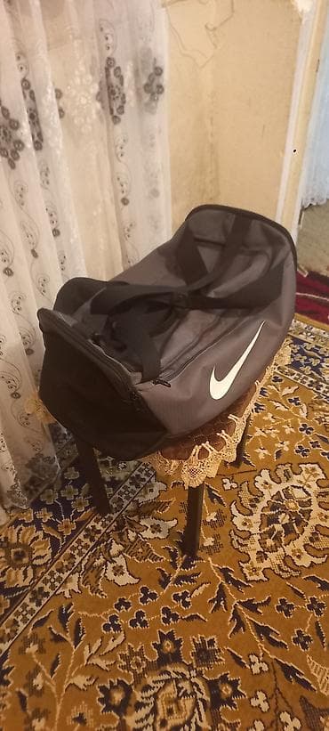 сумка оригинал: Nike idman/seyahət çantası united sportdan almişam çox za istifadə — 3