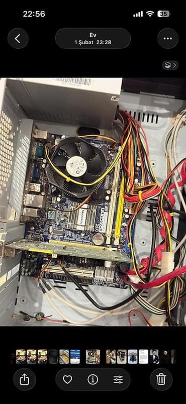 Masaüstü kompüter (qüllə) hdd və ram yoxdur içində. Köhnə korpus