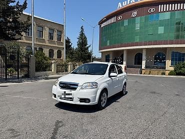 Chevrolet Aveo: 1.4 l | 2012 il 285000 km Sedan — 6