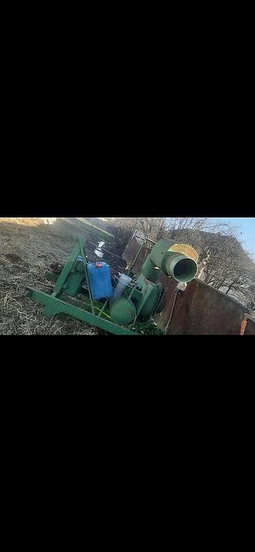muhərrik yastığı: Belarus 1221 traktor - Güc sinfi: 120–130 a.g. (Belarus 1221 — 8