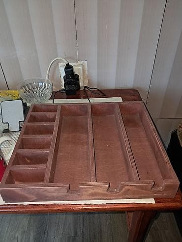 Taxta təşkilatçı/tray - Material: laklanmış taxta/fanera - Üst səthdə