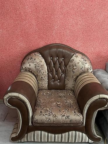 classic mebel: Klassik üslubda 3 hissədən ibarət yumşaq mebel dəsti - Tərkib: 3 — 2