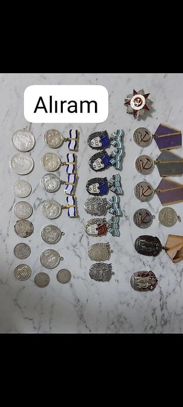Mövzu: Sovet dövrünə aid medal və sikkələrin toplusu Təsvir: -