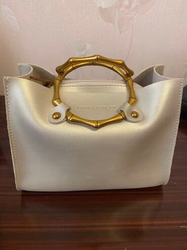 qaşlı çanta: Əl çantası — 3