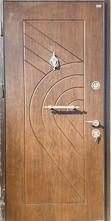 Santexnika: Uc Aslan Çelik Kapı – dekorativ naxışlı, taxta teksturalı polad giriş — 3