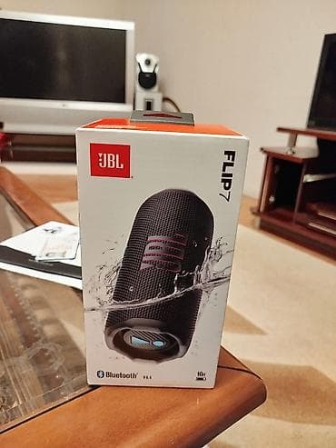 Б/у JBL Колонка, Тип - Портативная, цвет - Черный — 1