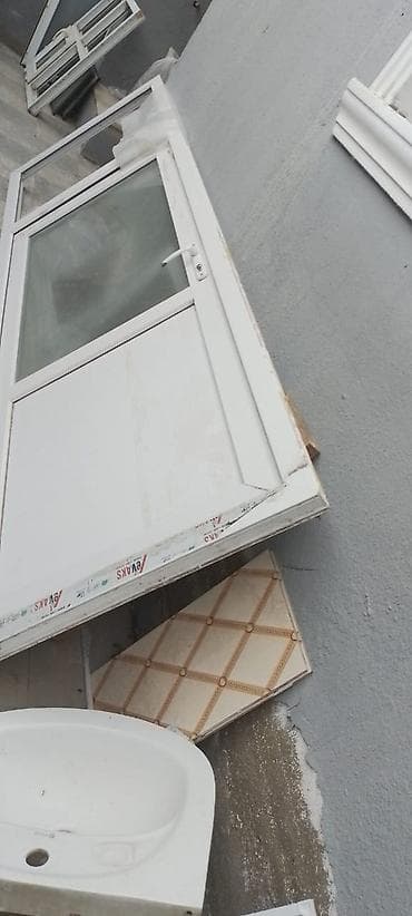 laminat mat: PVC qapı və pəncərə dəstləri - Material: ağ rəngli PVC (plastik) — 1