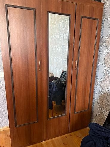 3 qapılı, Güzgülü, Qəhvəyi, Digər material, Açılan, Düz dolab