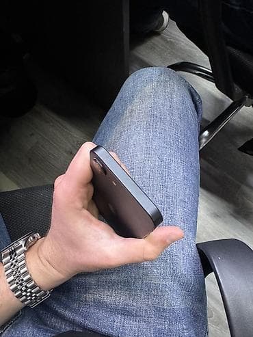 mini smartfonlar: IPhone 12 mini, Qara, Simsiz şarj — 6