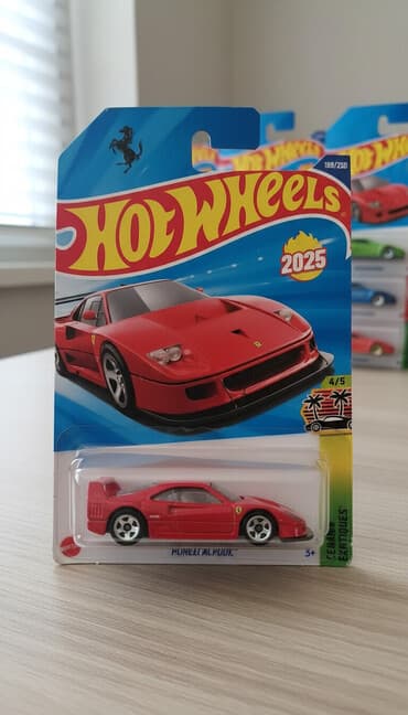 - Brend: Hot Wheels (Mattel) - Ölçü: 1:64 miqyas feraari f40. 20