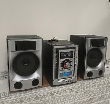 Sony hi-fi musiqi sistemi – güclü və təmiz səs radio aux işləkdir. CD