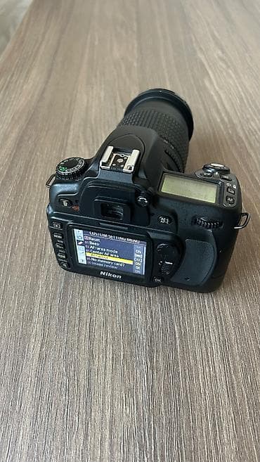 philips xenium e570: Nikon D80 DSLR fotoaparat + zoom obyektiv - Korpus: Nikon D80 (üst — 3