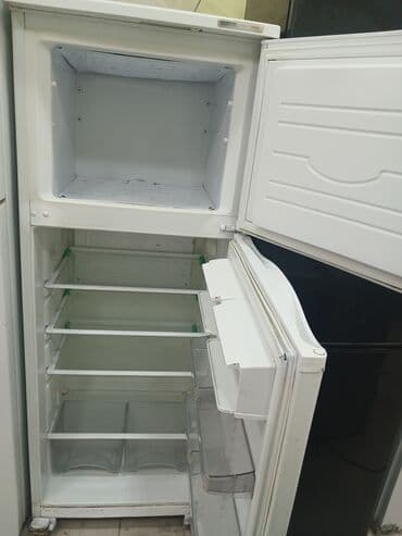 Мясорубки: Б/у 2 двери Atlant Холодильник Продажа, цвет - Белый, С колесиками — 3