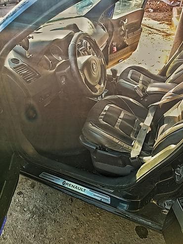 masin ucuz: Renault Megane: 1.5 l | 2007 il 336000 km Universal — 3