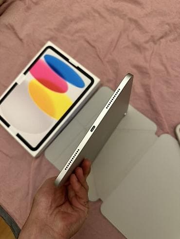 iphone 7 batarya: Apple iPad (10-cu nəsil) – gümüş rəng - 10.9" Liquid Retina ekran — 5