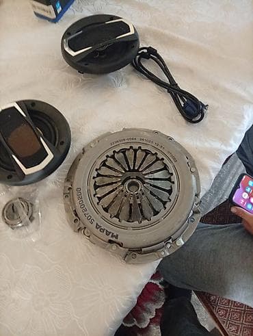 yeni maşınlar: MEXANİK AVTOMOBİL ÜÇÜN KUPLYO SETİ VƏ AKUSTİKA Tərkibi: - Kupleclər — 3