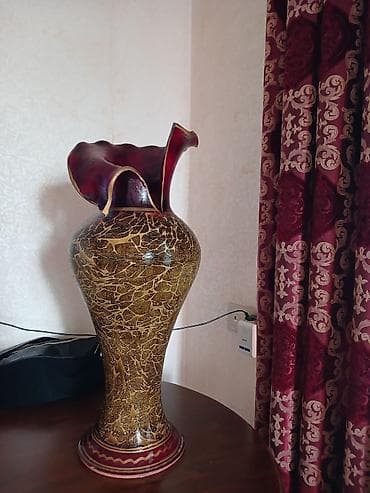 Bir vaza, Keramika