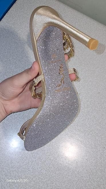 charles keith az: Ölçü: 38, rəng - Qızılı, Yeni — 5