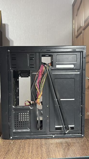 ssd caddy: Boş Case - PC korpusu + PSU + cooler Təmizlənib səliqəli, bütün — 3