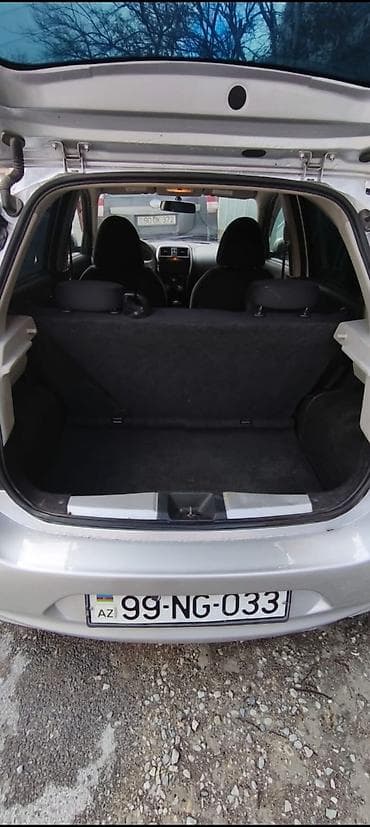 rustavi masin bazari 2022: Nissan March (Micra) – gümüşü rəng, 5 qapılı hetçbek. Texniki — 7