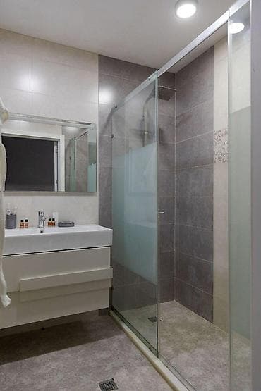 9cu mikrorayon: İcarəyə verilir 4 otaqlı yeni tikili 100 m², 8 Noyabr m. Kateqoriya — 9