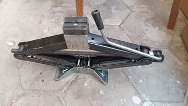 təkər üçün xamut: Məhsul: Mexaniki “çəngəl” tipli domkrat (kriko) Xüsusiyyətlər: - Tip — 2