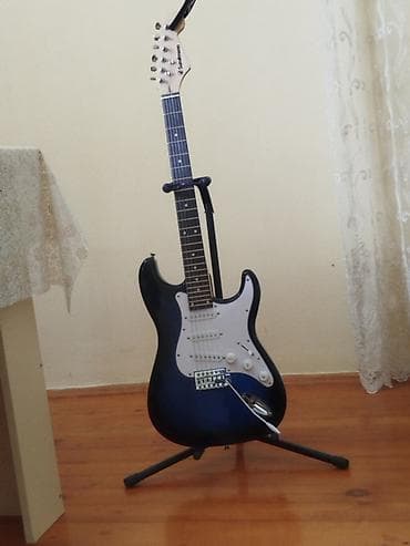 gitara tornado: Sunman elektrik gitara – Strat tipli korpus, mavi/qara yeni alınıb — 4